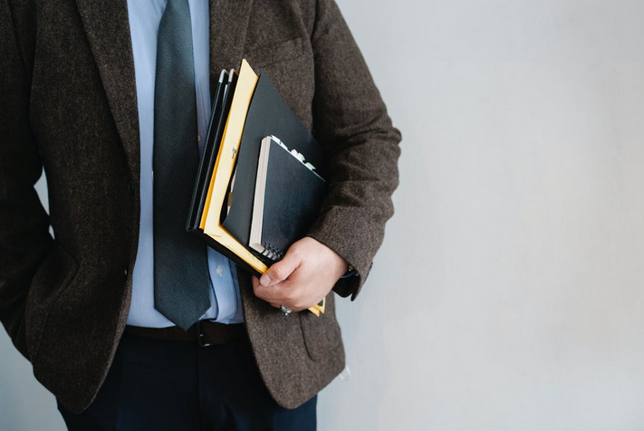 Do Companies Need a Strong Leader to Be Successful?